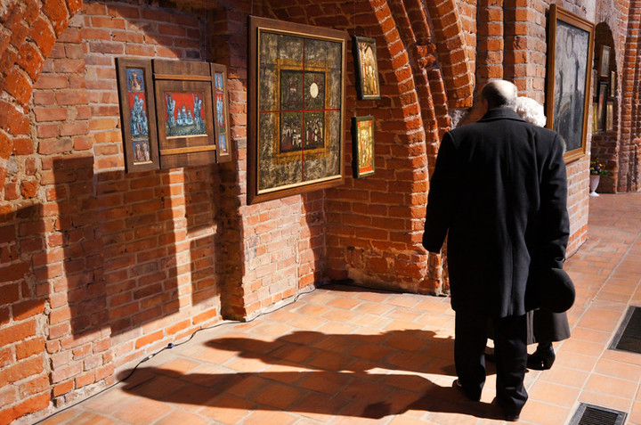 Elbląg Wystawa retrospektywna Janusza Hankowskiego