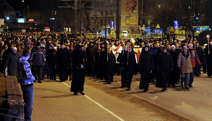 Procesja Drogi Krzyżowej zdjęcie nr 67503