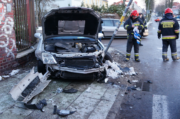 Zderzenie na skrzyżowaniu zdjęcie nr 67671