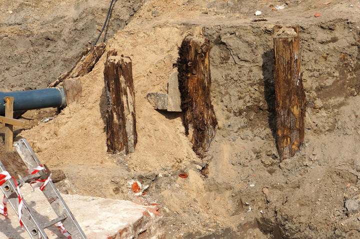 Prace archeologiczne przy Pl. Słowiańskim zdjęcie nr 68477