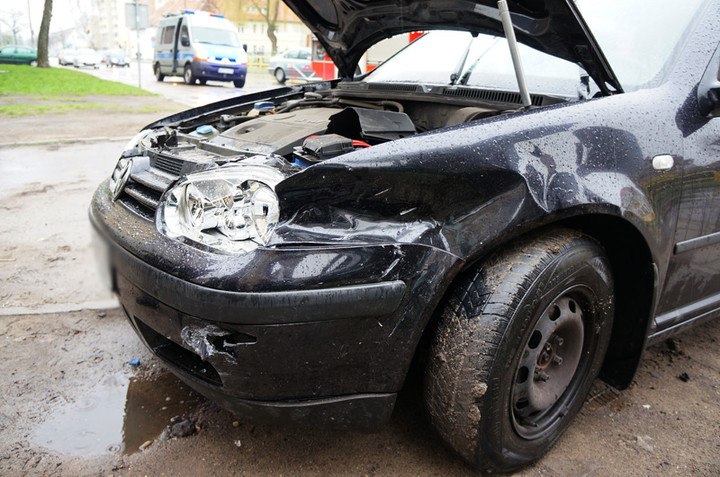 Robotnicza: zderzenie dwóch pojazdów zdjęcie nr 68971