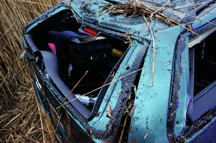 Karczowiska Górne: dachowanie fordem zdjęcie nr 69457