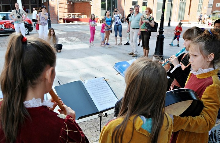 A czego tu się wstydzić? Talentu? zdjęcie nr 70011