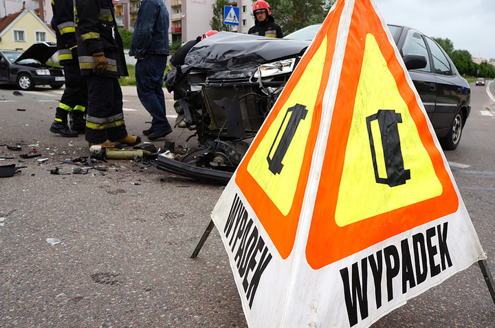 Zderzenie na skrzyżowaniu Niepodległości-Konopnickiej zdjęcie nr 70111
