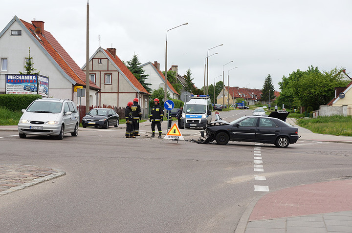 Zderzenie na skrzyżowaniu Niepodległości-Konopnickiej zdjęcie nr 70102