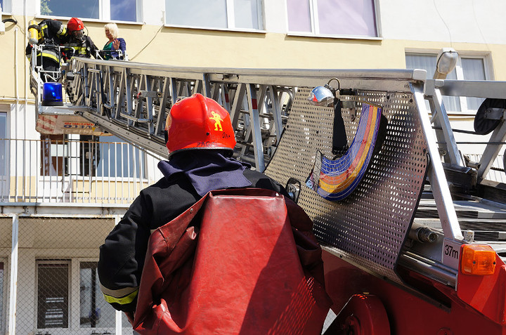 Ćwiczenia strażackie w teatrze zdjęcie nr 70445