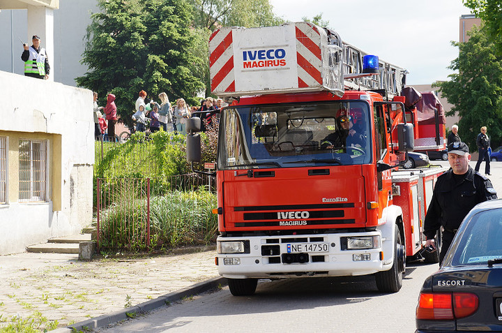 Ćwiczenia strażackie w teatrze zdjęcie nr 70433