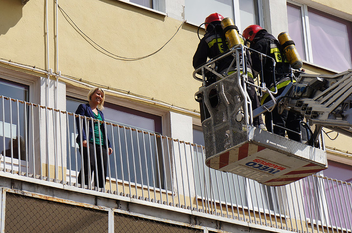 Ćwiczenia strażackie w teatrze zdjęcie nr 70444