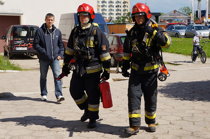 Ćwiczenia strażackie w teatrze zdjęcie nr 70428