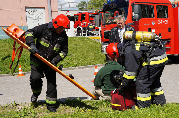 Ćwiczenia strażackie w teatrze zdjęcie nr 70442