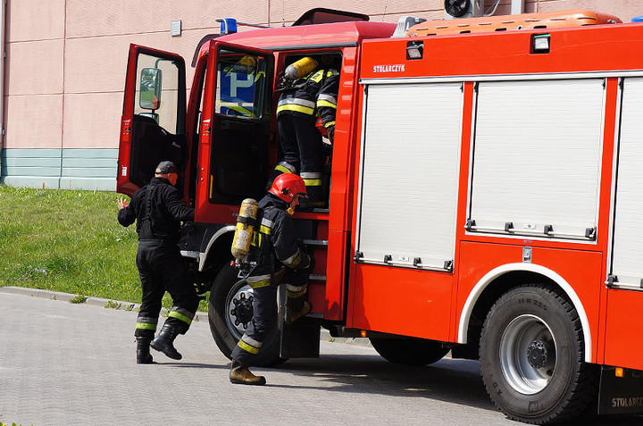 Ćwiczenia strażackie w teatrze zdjęcie nr 70432
