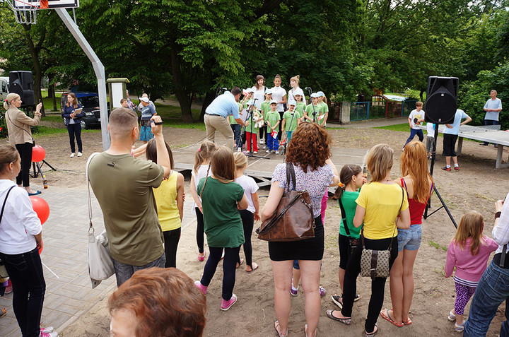 Plac zabaw w prezencie zdjęcie nr 70645