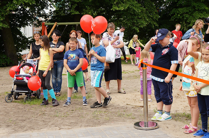 Plac zabaw w prezencie zdjęcie nr 70631