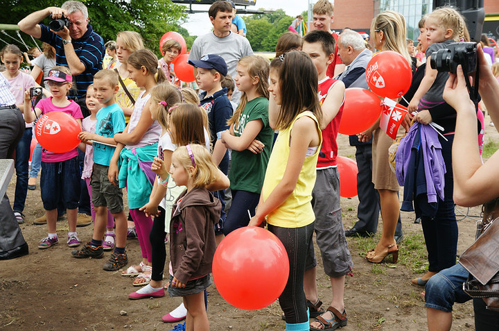 Plac zabaw w prezencie zdjęcie nr 70641