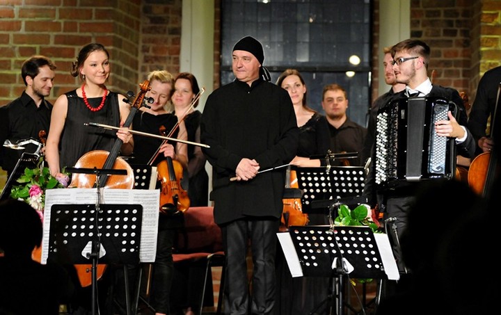 Najpierw chleb, a potem igrzyska? zdjęcie nr 70926