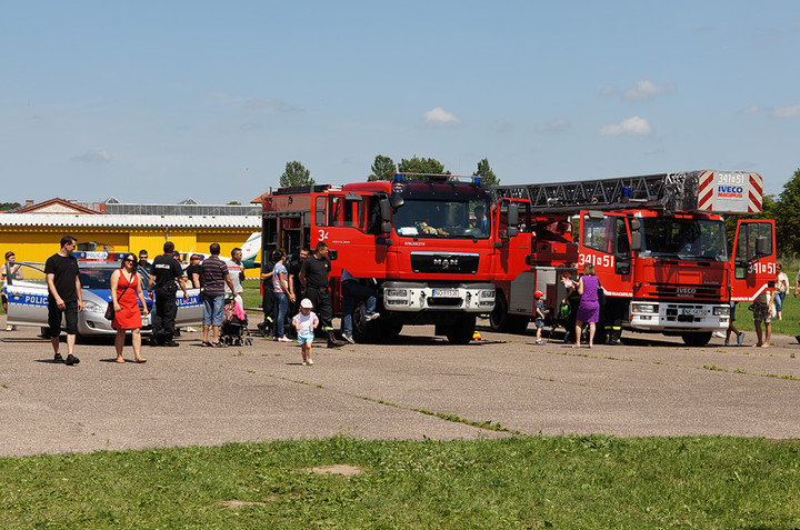 Rodzinnie na lotnisku zdjęcie nr 72686