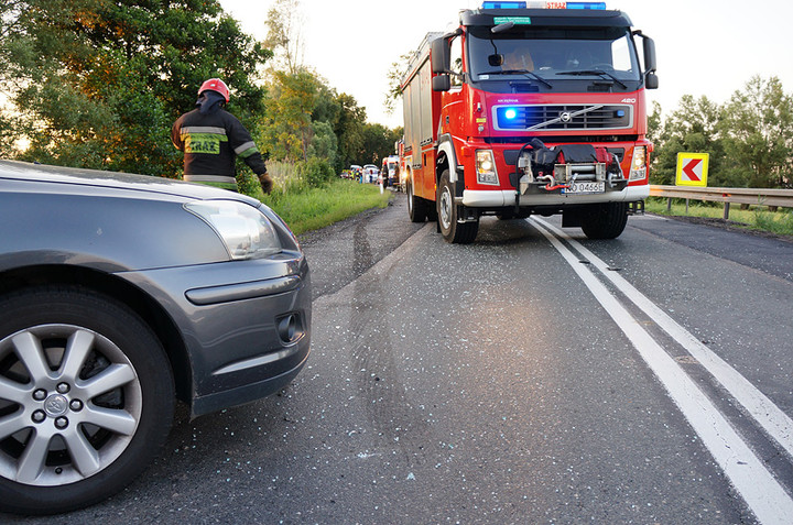 Wypadek między Karczowiskami a Szopami zdjęcie nr 72741