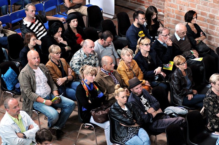 W trzech odsłonach zdjęcie nr 73058