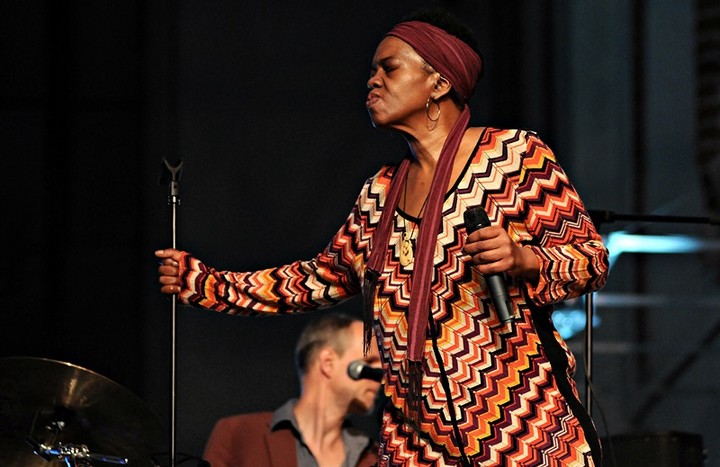 W trzech odsłonach zdjęcie nr 73077