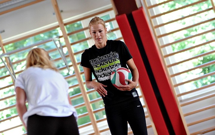 Orzeł rozpoczął treningi zdjęcie nr 73597