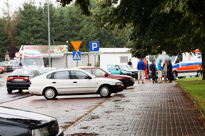 Mickiewicza: zderzenie na skrzyżowaniu zdjęcie nr 73785