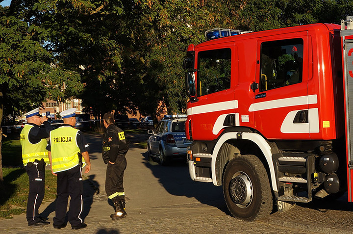 Fałszywy alarm bombowy na Rybackiej zdjęcie nr 74684