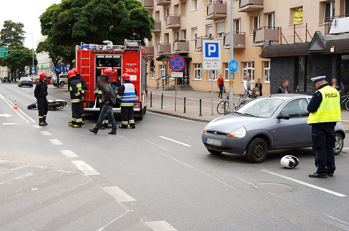 Wypadek: motocyklista uderzył w auto zdjęcie nr 75202