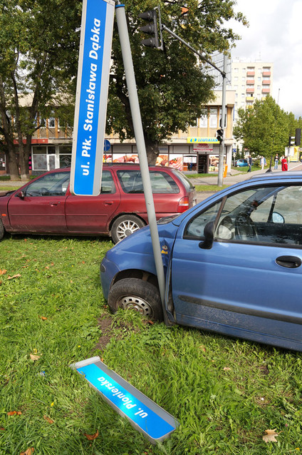 Płk. Dąbka: zderzenie matiza z mondeo zdjęcie nr 75513