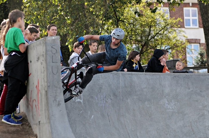 Wielkie zawody na małym skate parku zdjęcie nr 75704