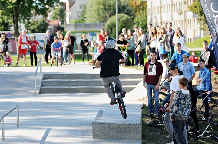 Wielkie zawody na małym skate parku zdjęcie nr 75706