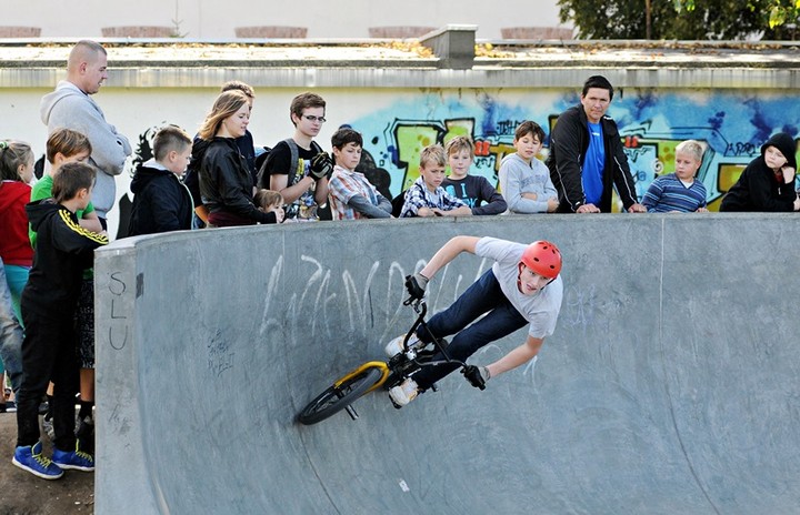 Wielkie zawody na małym skate parku zdjęcie nr 75716