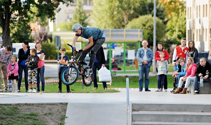 Wielkie zawody na małym skate parku zdjęcie nr 75723