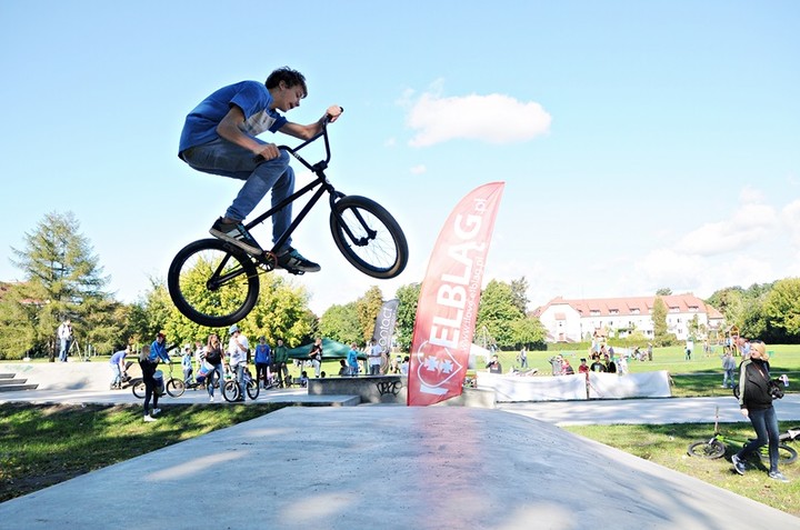 Wielkie zawody na małym skate parku zdjęcie nr 75718