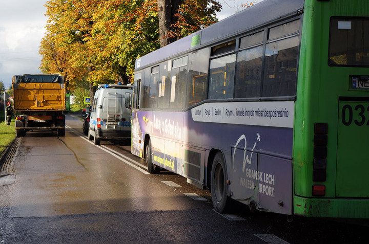 Fromborska: autobus uderzył w uno zdjęcie nr 75935