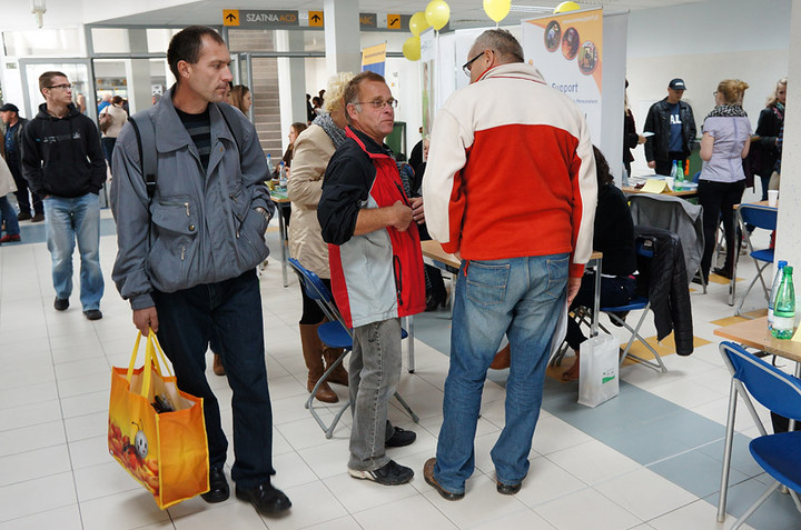 Przyszli po pracę na targi pracy zdjęcie nr 77072