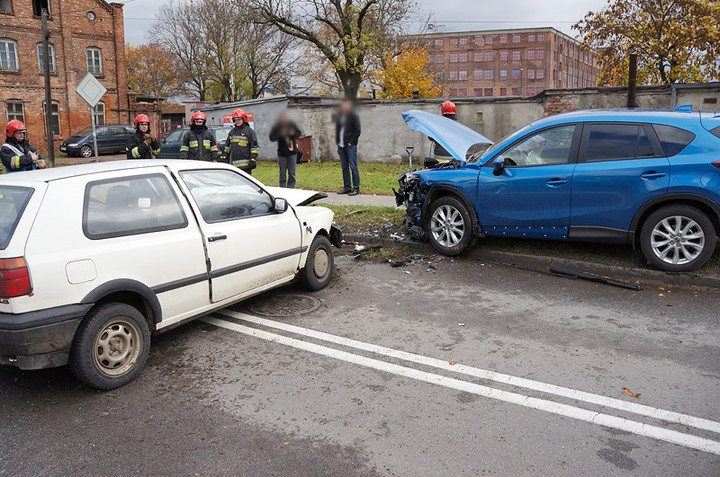 Stawidłowa: czołowe zderzenie "na podwójnym gazie" zdjęcie nr 77185