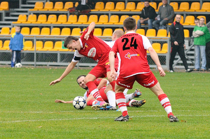 Olimpia przegrała z Limanovią zdjęcie nr 77611