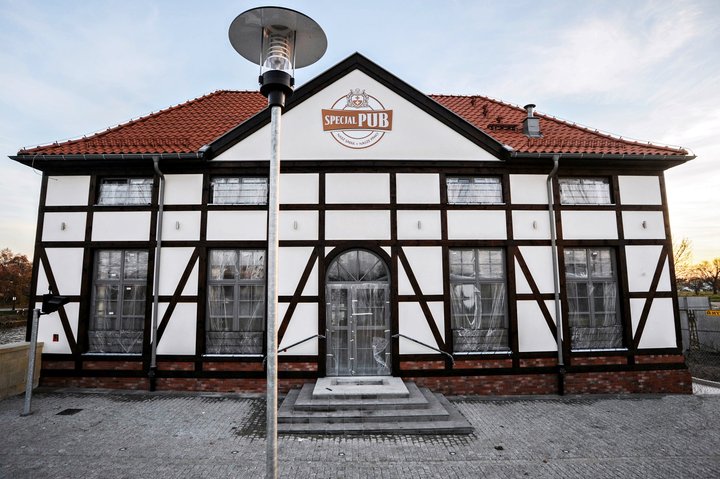 Kiedyś giełda, teraz pub zdjęcie nr 78051