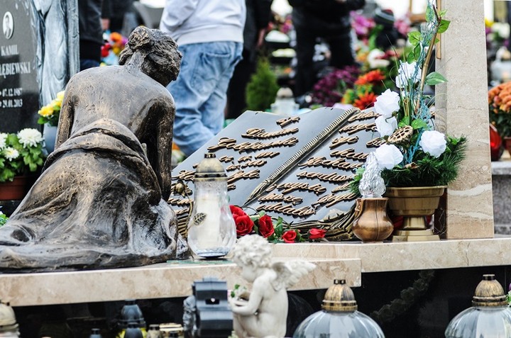 Tłumy na cmentarzach zdjęcie nr 78088