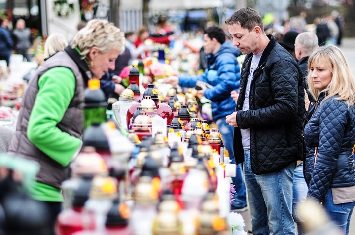 Tłumy na cmentarzach zdjęcie nr 78092