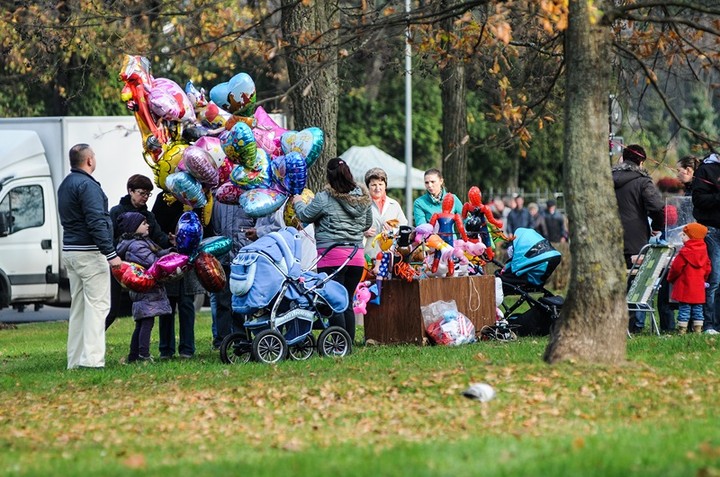 Tłumy na cmentarzach zdjęcie nr 78066