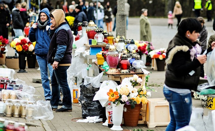 Tłumy na cmentarzach zdjęcie nr 78090