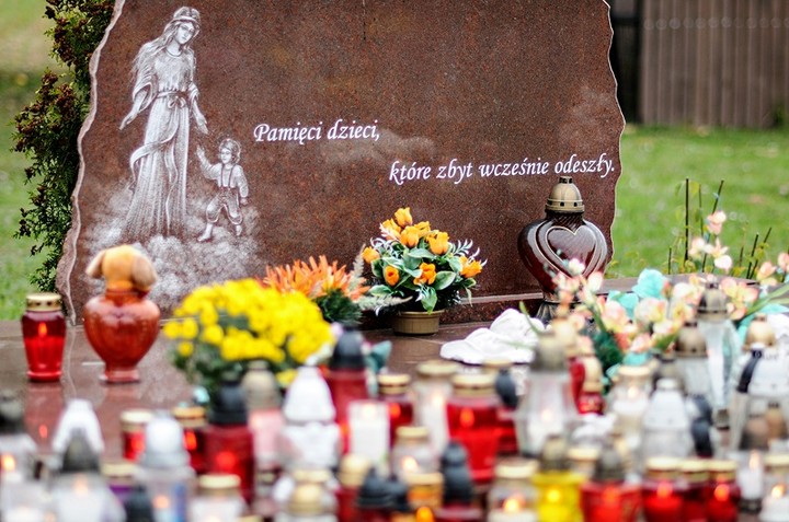 Tłumy na cmentarzach zdjęcie nr 78080