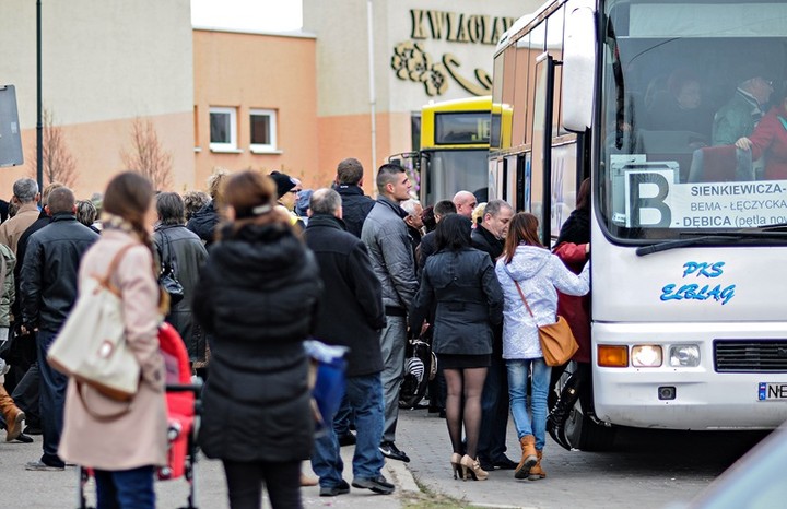 Tłumy na cmentarzach zdjęcie nr 78078