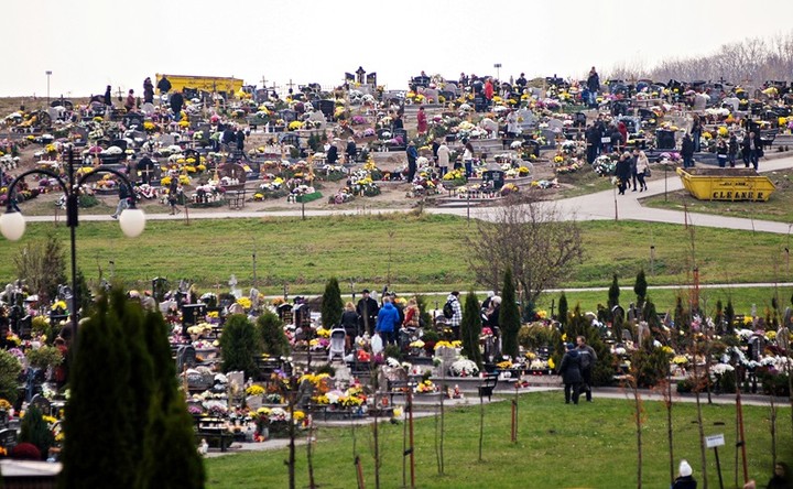 Tłumy na cmentarzach zdjęcie nr 78087