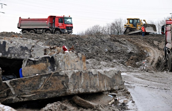 Modrzewina zawalona gruzem zdjęcie nr 79232