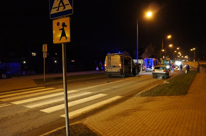 Niepodległości: potrącenie dziecka na pasach zdjęcie nr 80335