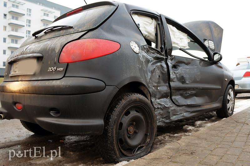 Dąbka-Ogólna: zderzenie na skrzyżowaniu zdjęcie nr 82007