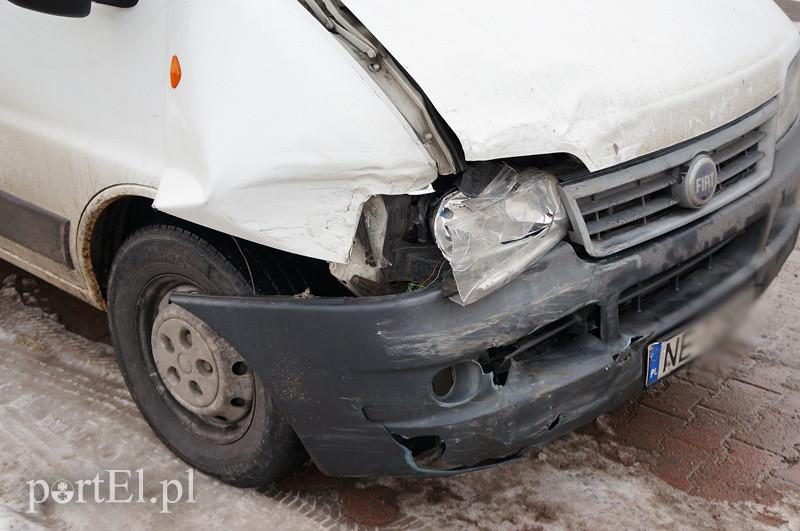 Dąbka-Ogólna: zderzenie na skrzyżowaniu zdjęcie nr 82010