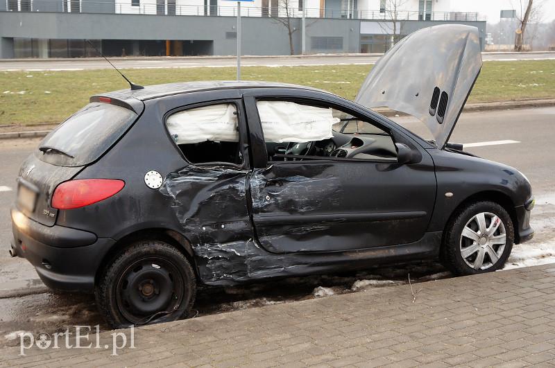 Dąbka-Ogólna: zderzenie na skrzyżowaniu zdjęcie nr 82013